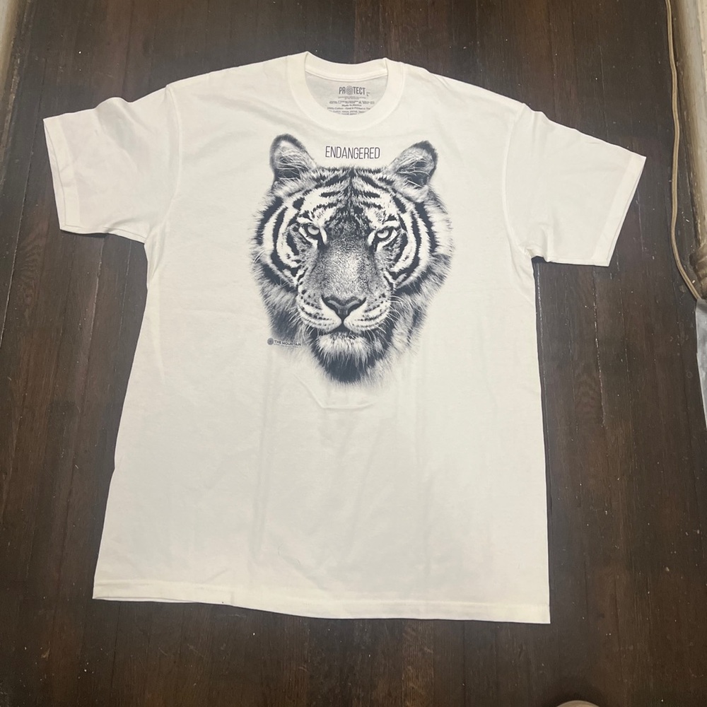 White tiger’s head graphic t-shirt mens Sz large white t-shirt